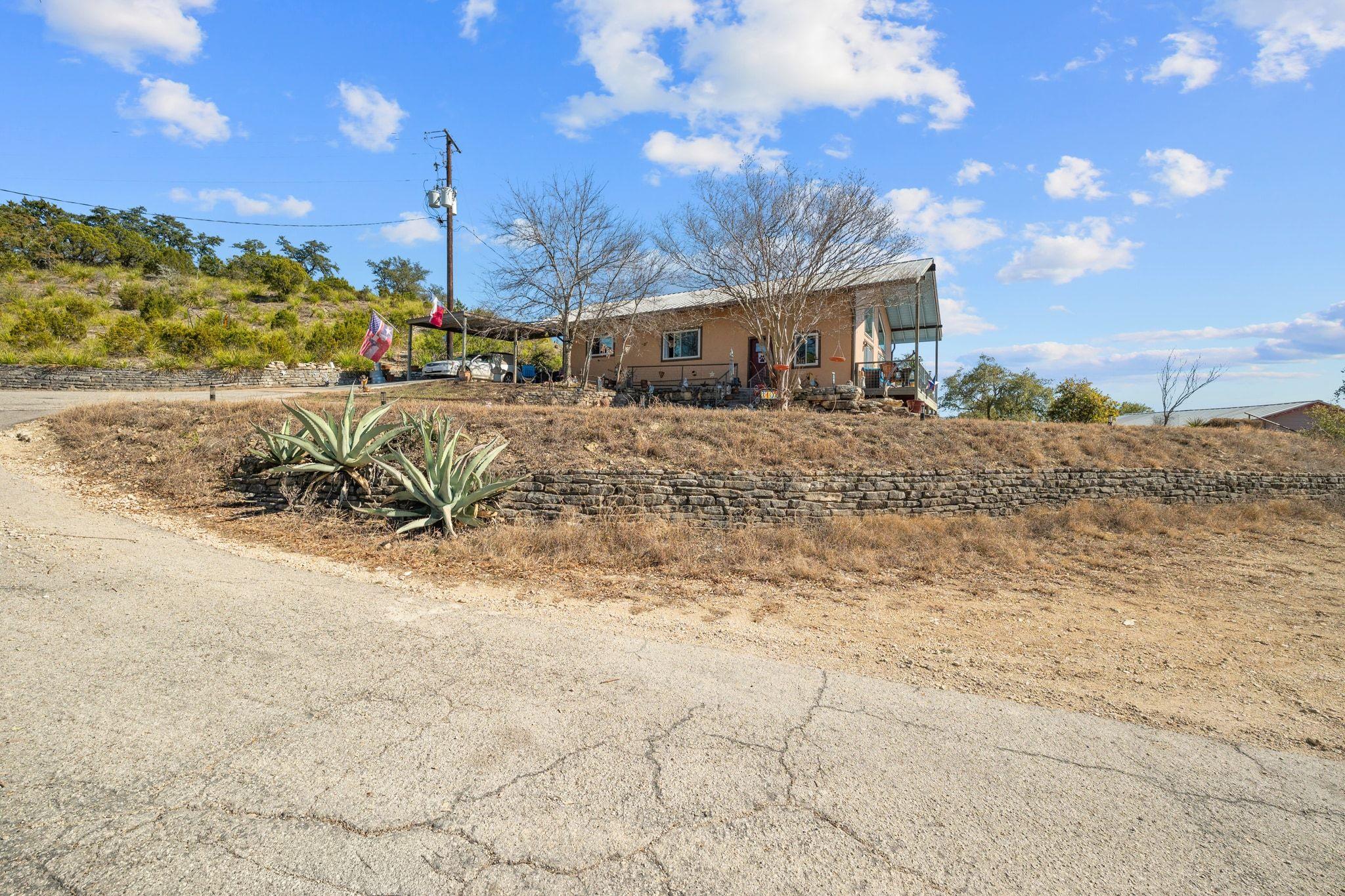 450 Eagles Nest Dr, Wimberley, TX 78676