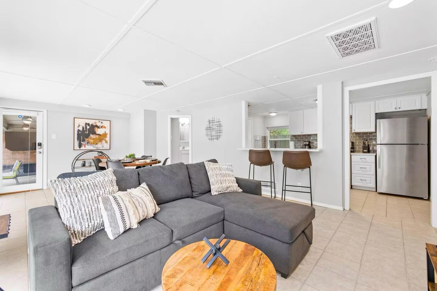 11400 Hornsby St, Austin, TX 78753