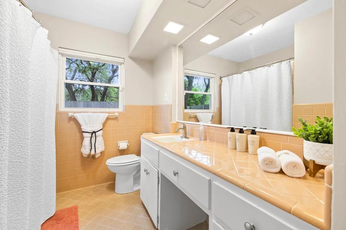 11400 Hornsby St, Austin, TX 78753