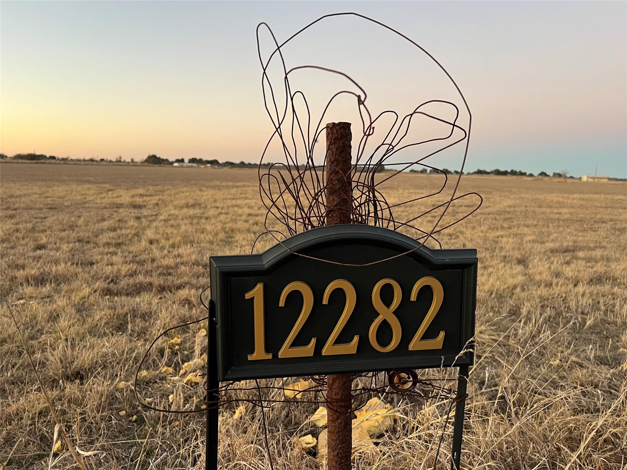 12282 E Travis Rd, Holland, TX 76534