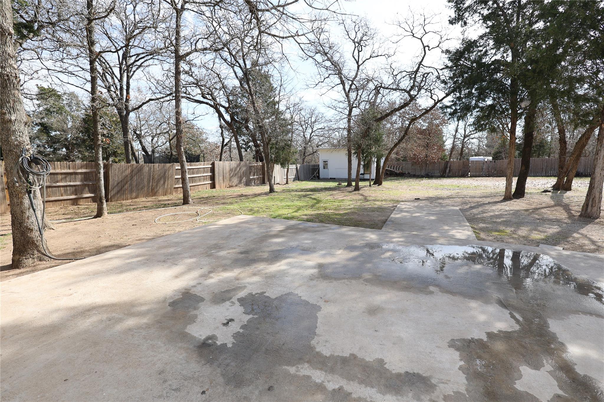 250 La Selva Dr, Elgin, TX 78621