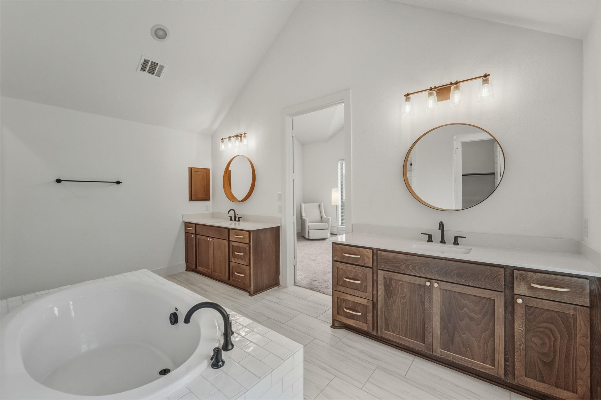 283 Painted Creek Way, Kyle, TX 78640