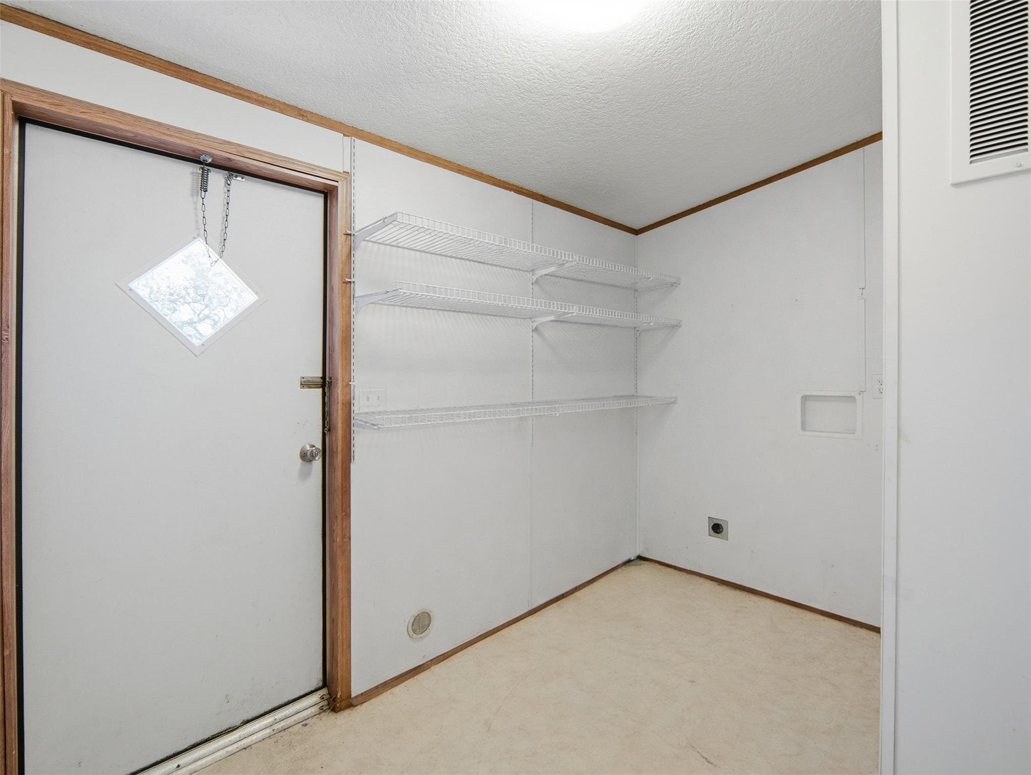 506 Oak Grove Rd, San Marcos, TX 78666