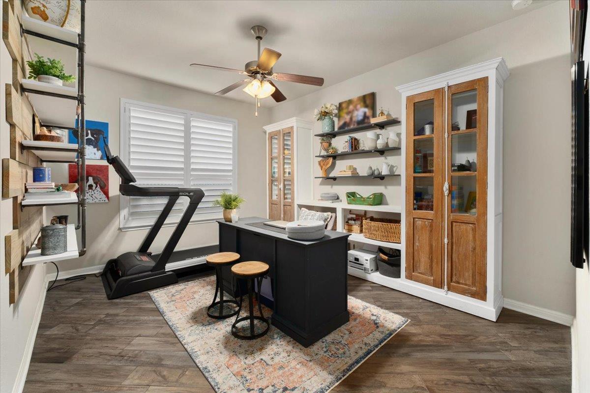 888 Oyster Crk, Buda, TX 78610