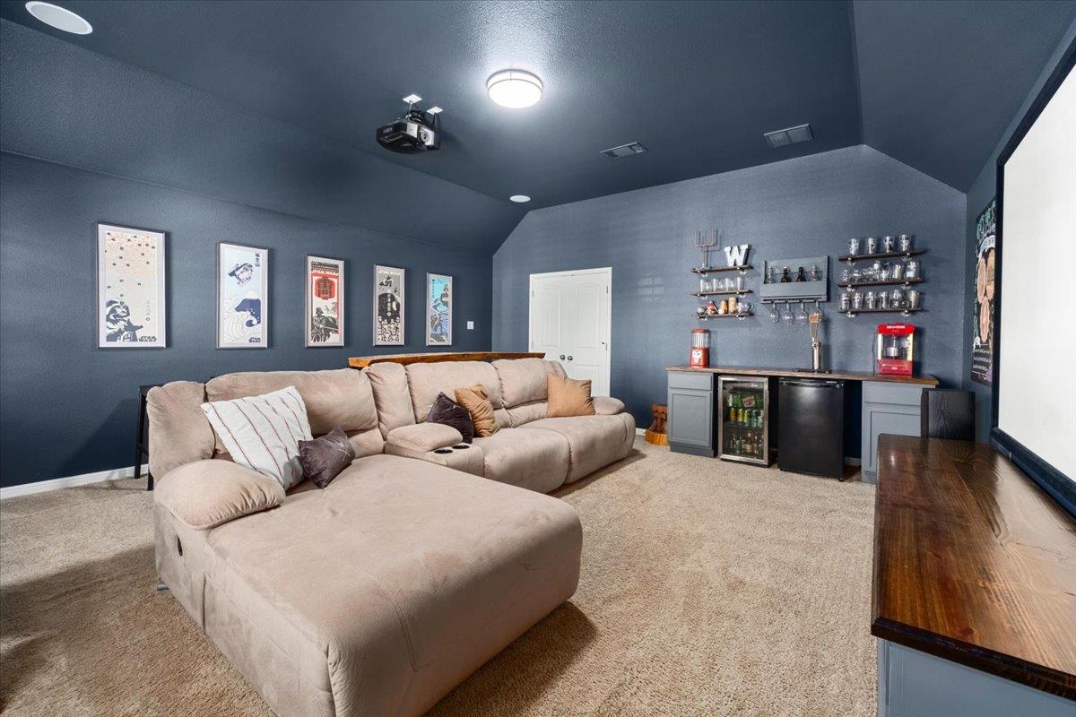 888 Oyster Crk, Buda, TX 78610