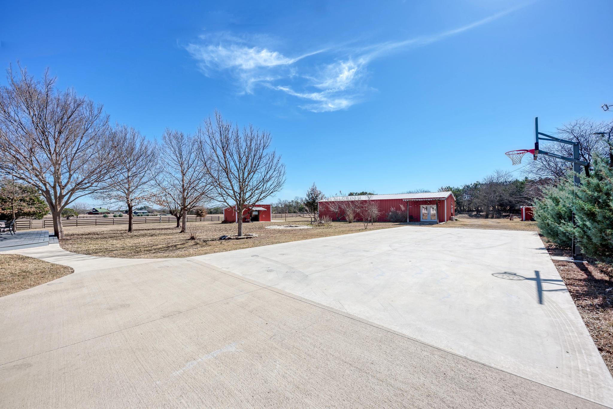 255 Glasscock Rd, Liberty Hill, TX 78642