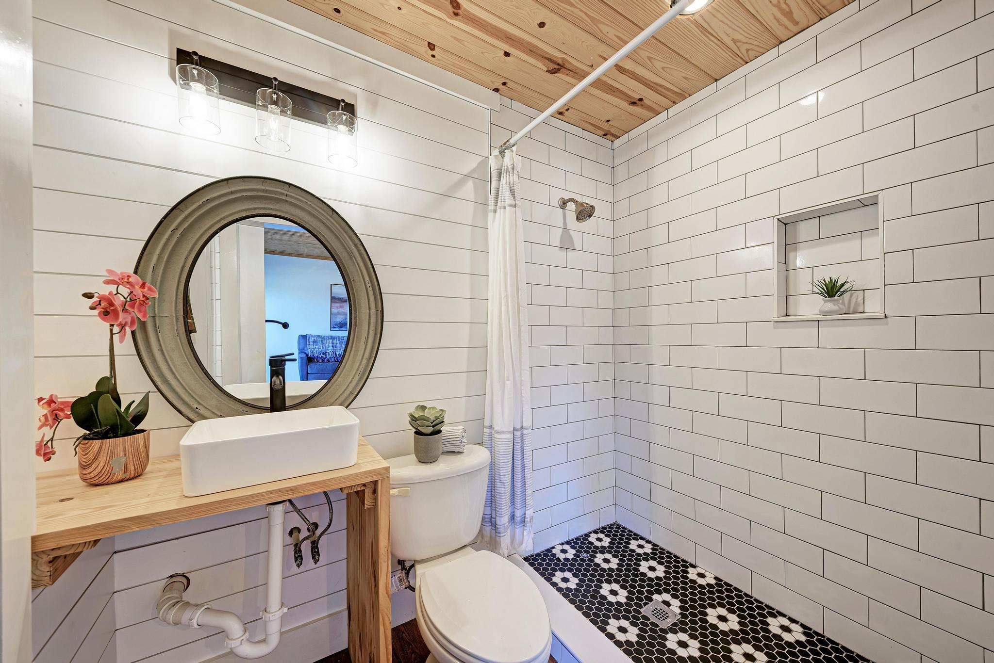 255 Glasscock Rd, Liberty Hill, TX 78642