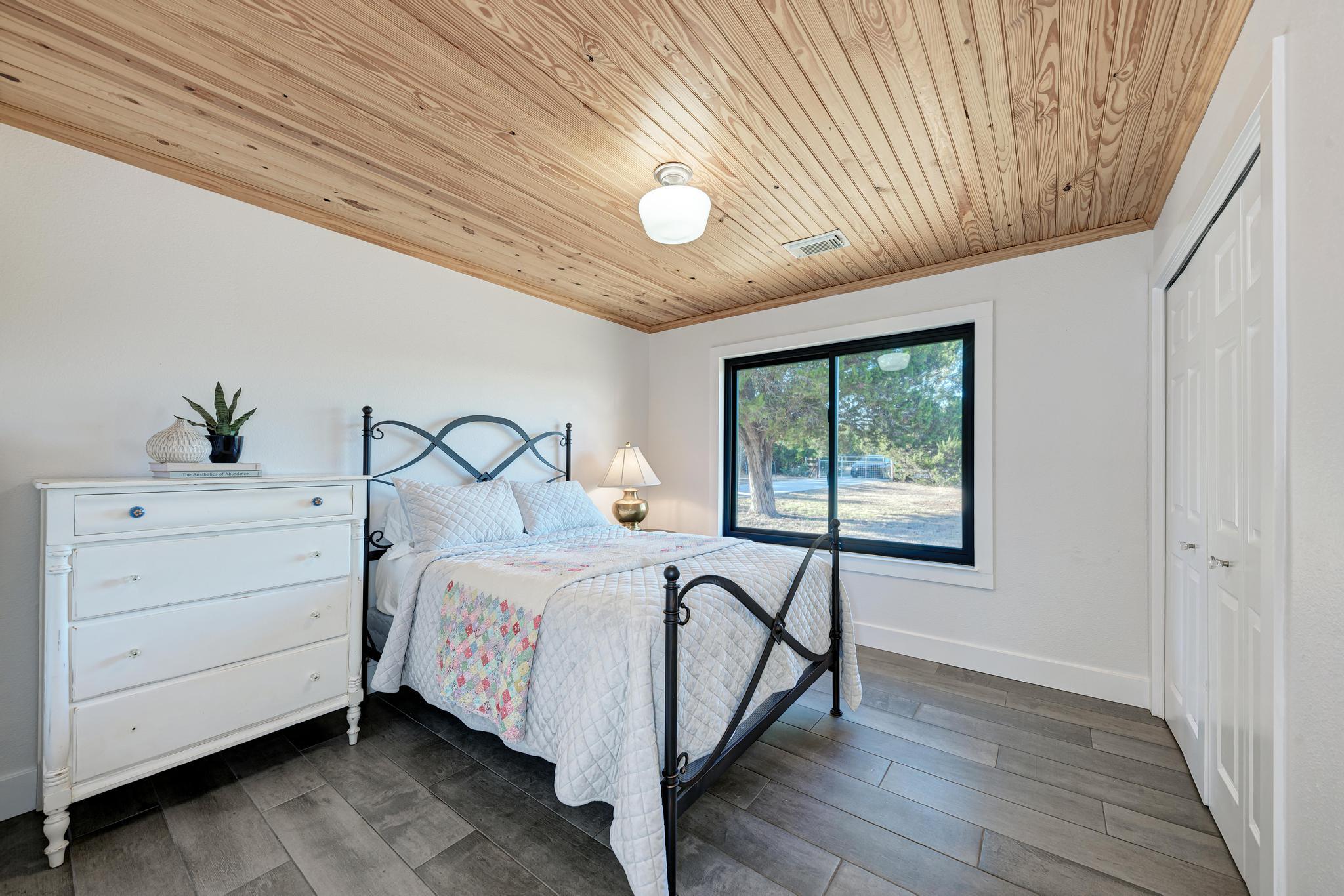 255 Glasscock Rd, Liberty Hill, TX 78642