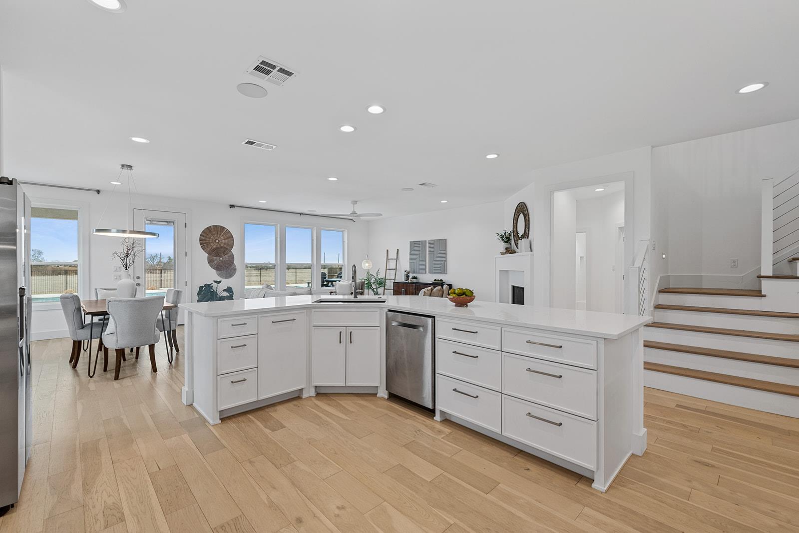 477 Willow Moon Ranch Rd, Crawford, TX 76638