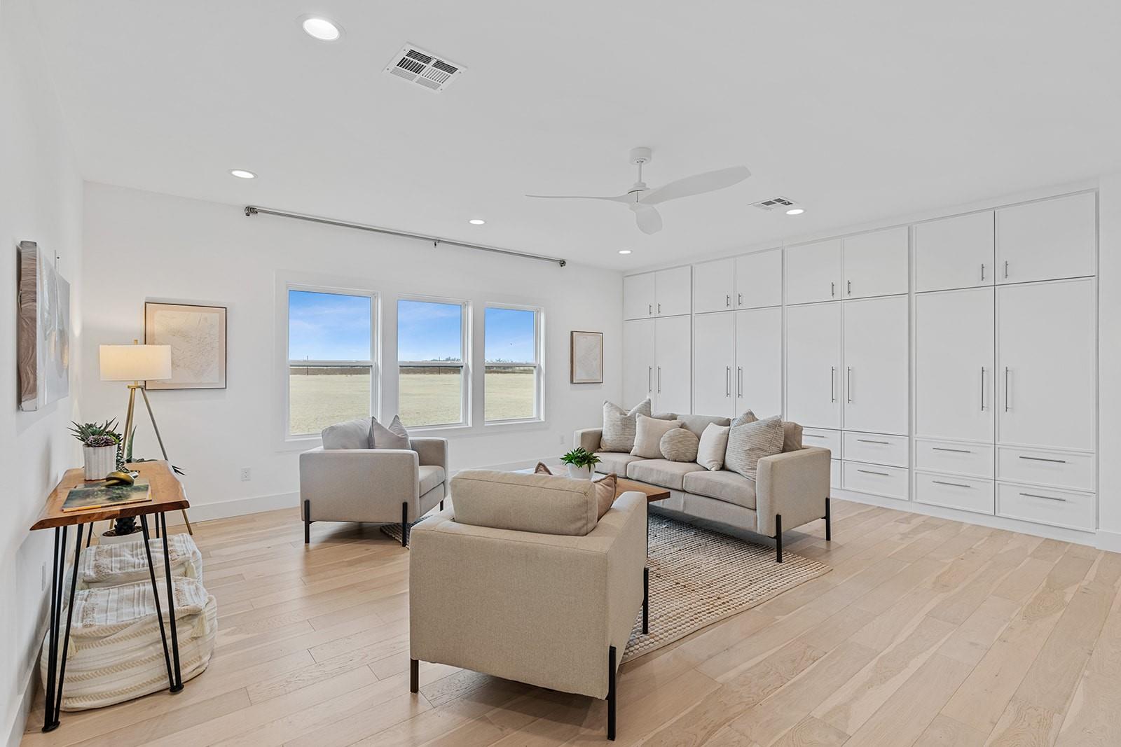 477 Willow Moon Ranch Rd, Crawford, TX 76638