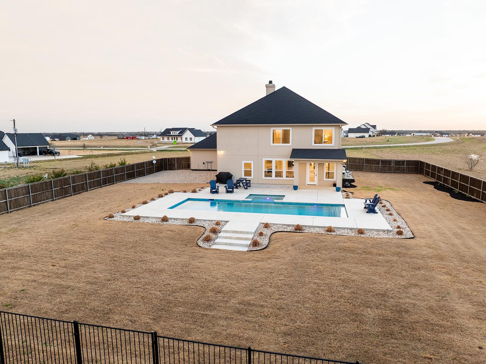 477 Willow Moon Ranch Rd, Crawford, TX 76638