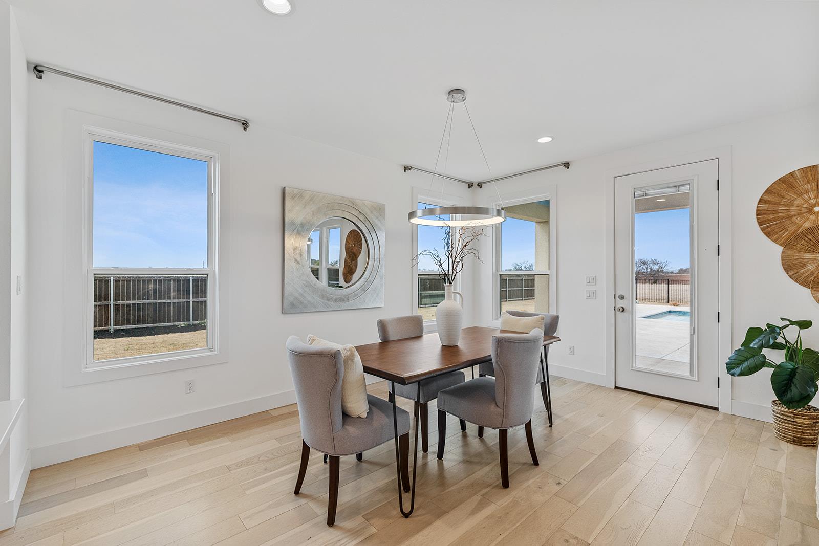 477 Willow Moon Ranch Rd, Crawford, TX 76638