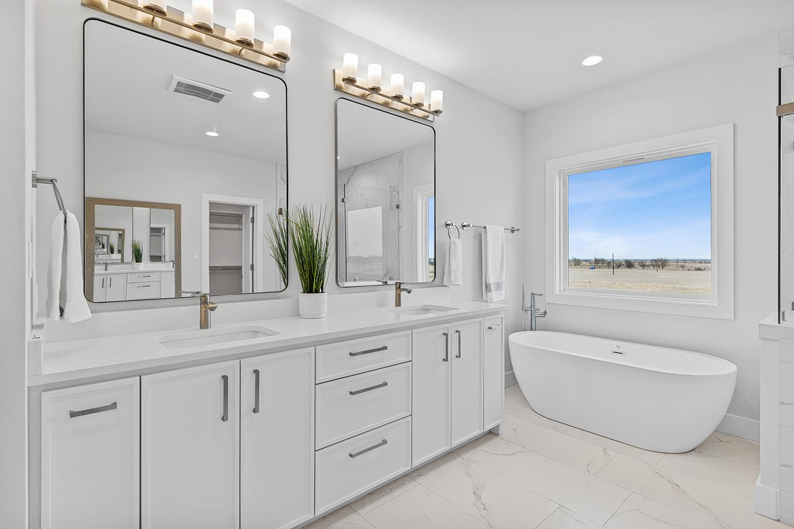 477 Willow Moon Ranch Rd, Crawford, TX 76638