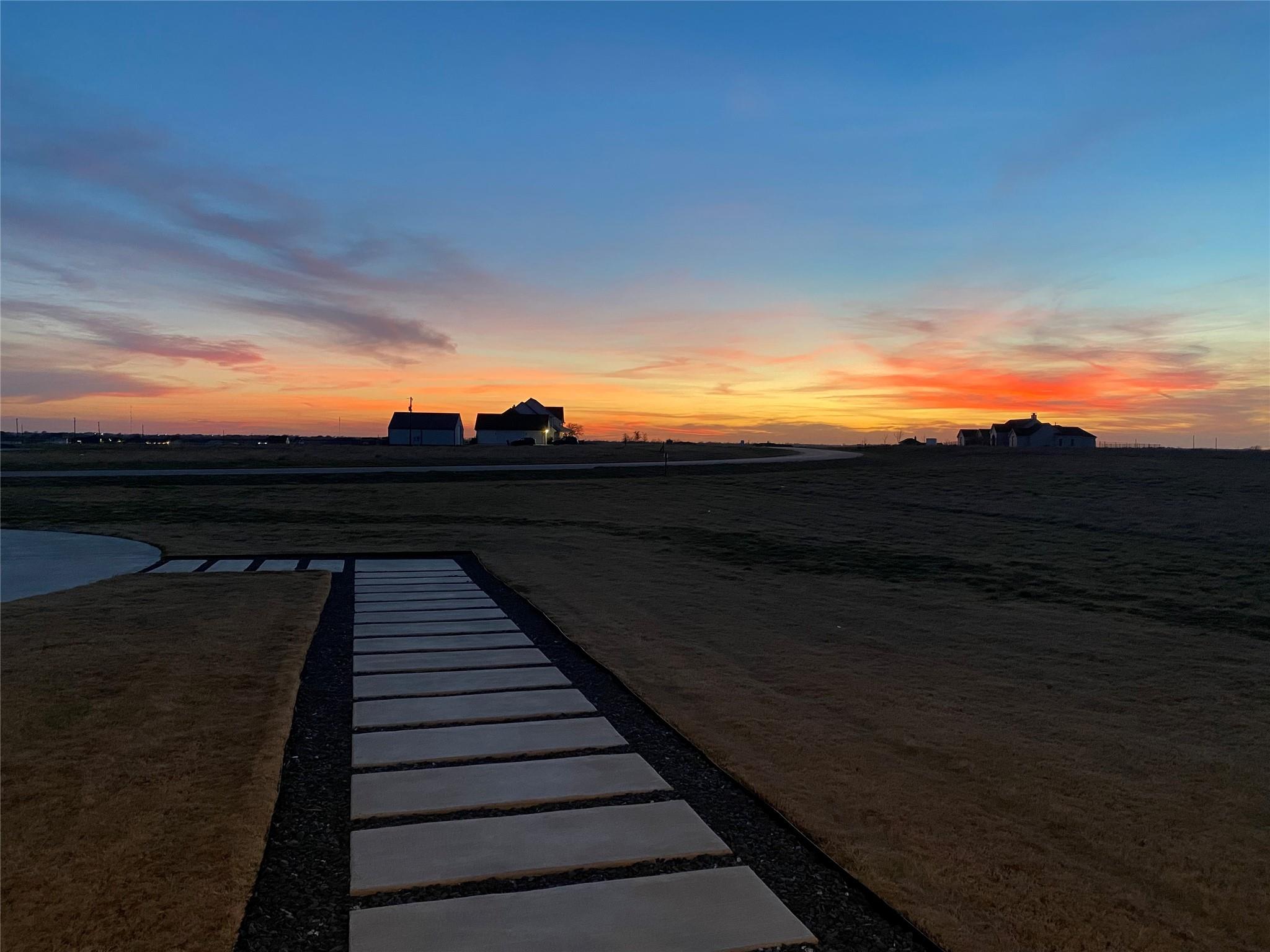 477 Willow Moon Ranch Rd, Crawford, TX 76638