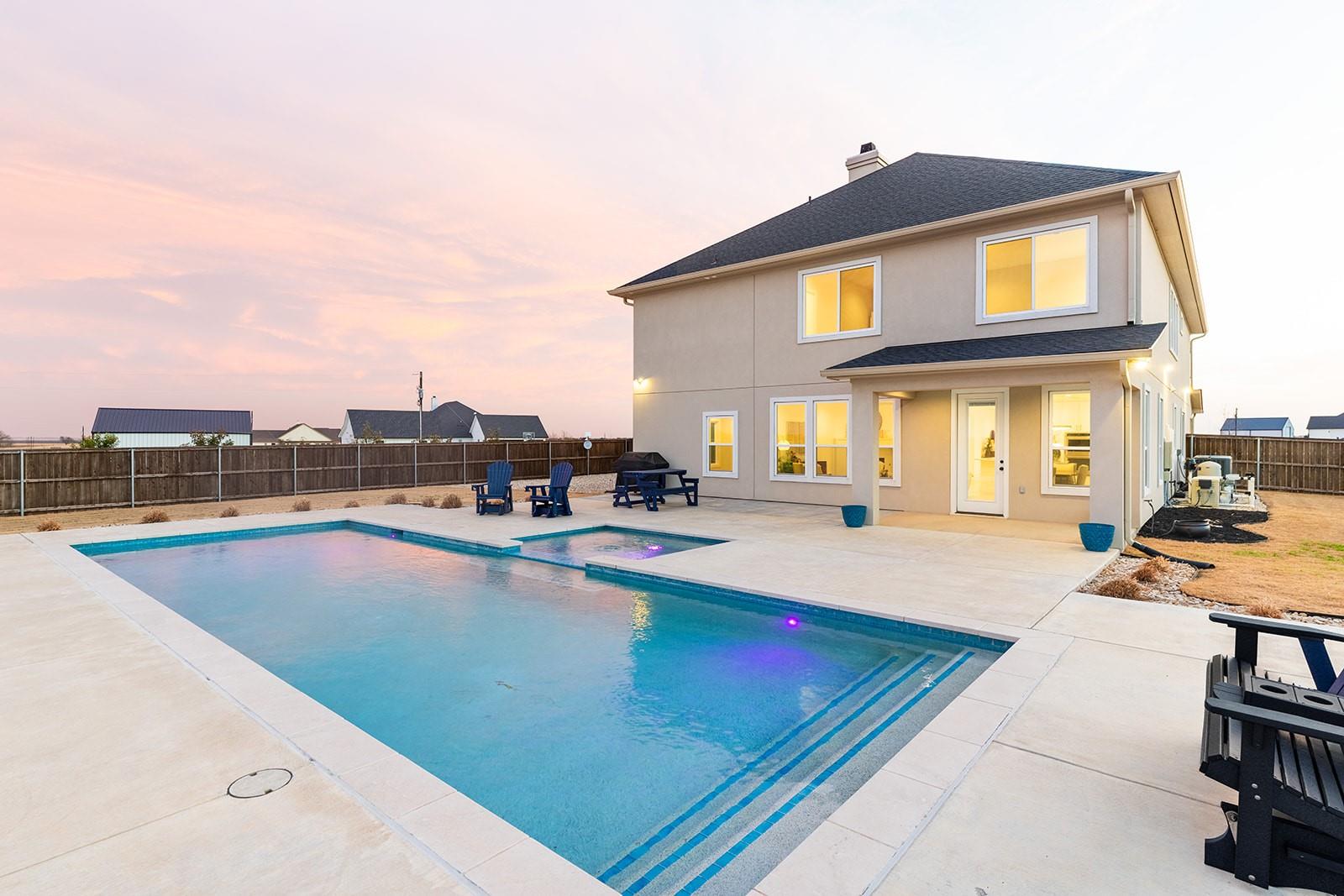 477 Willow Moon Ranch Rd, Crawford, TX 76638