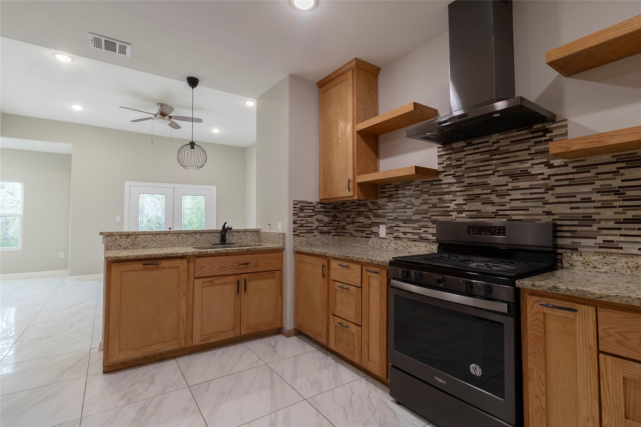 1261 Fm 20, Cedar Creek, TX 78612