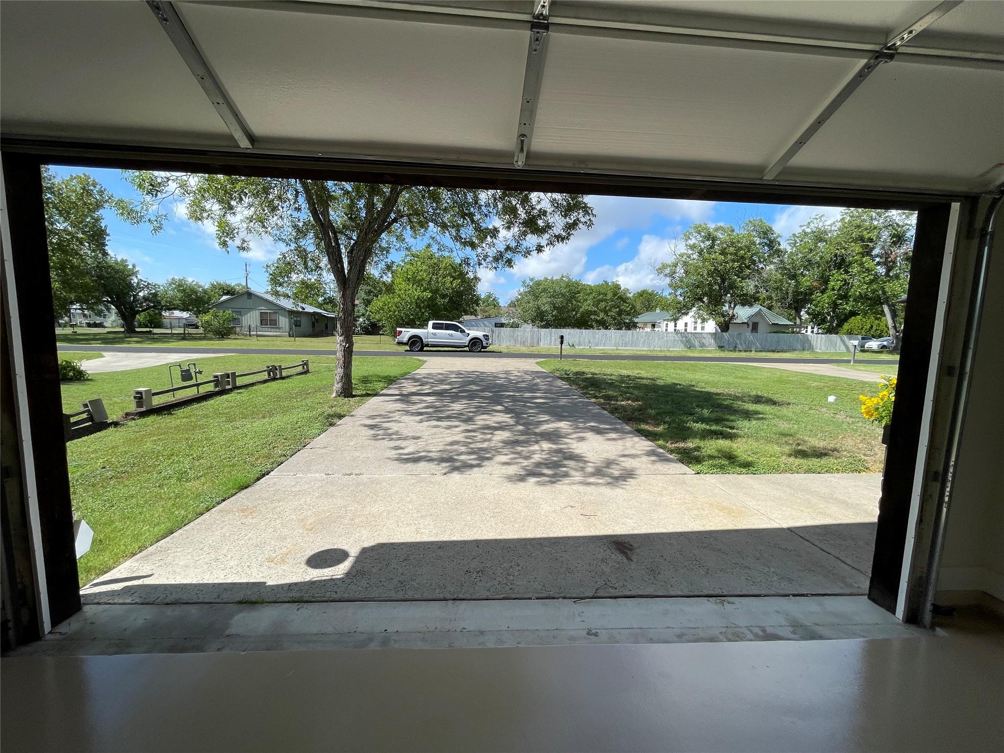 706 W Lockhart St, Kyle, TX 78640