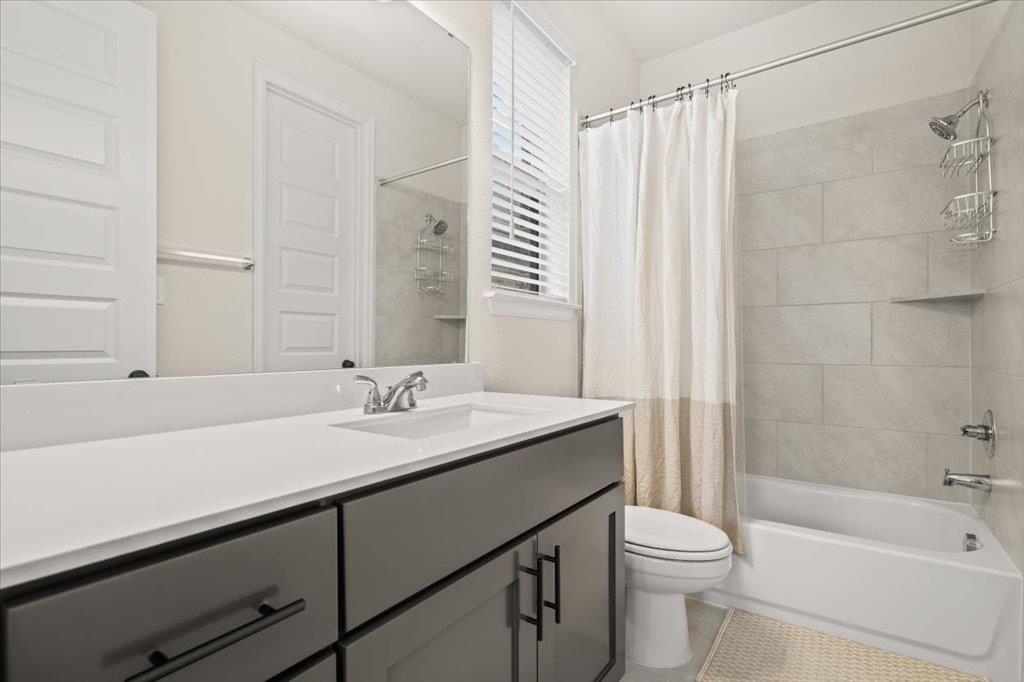 120 Plumbago Loop, Bastrop, TX 78602