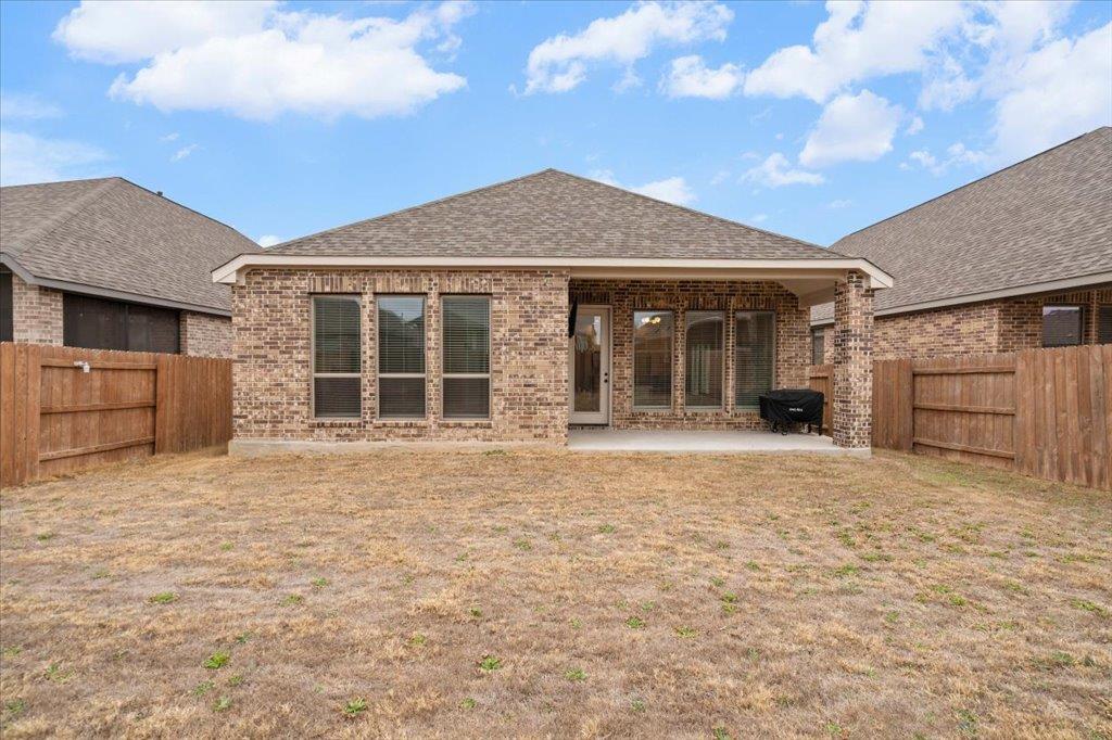 120 Plumbago Loop, Bastrop, TX 78602