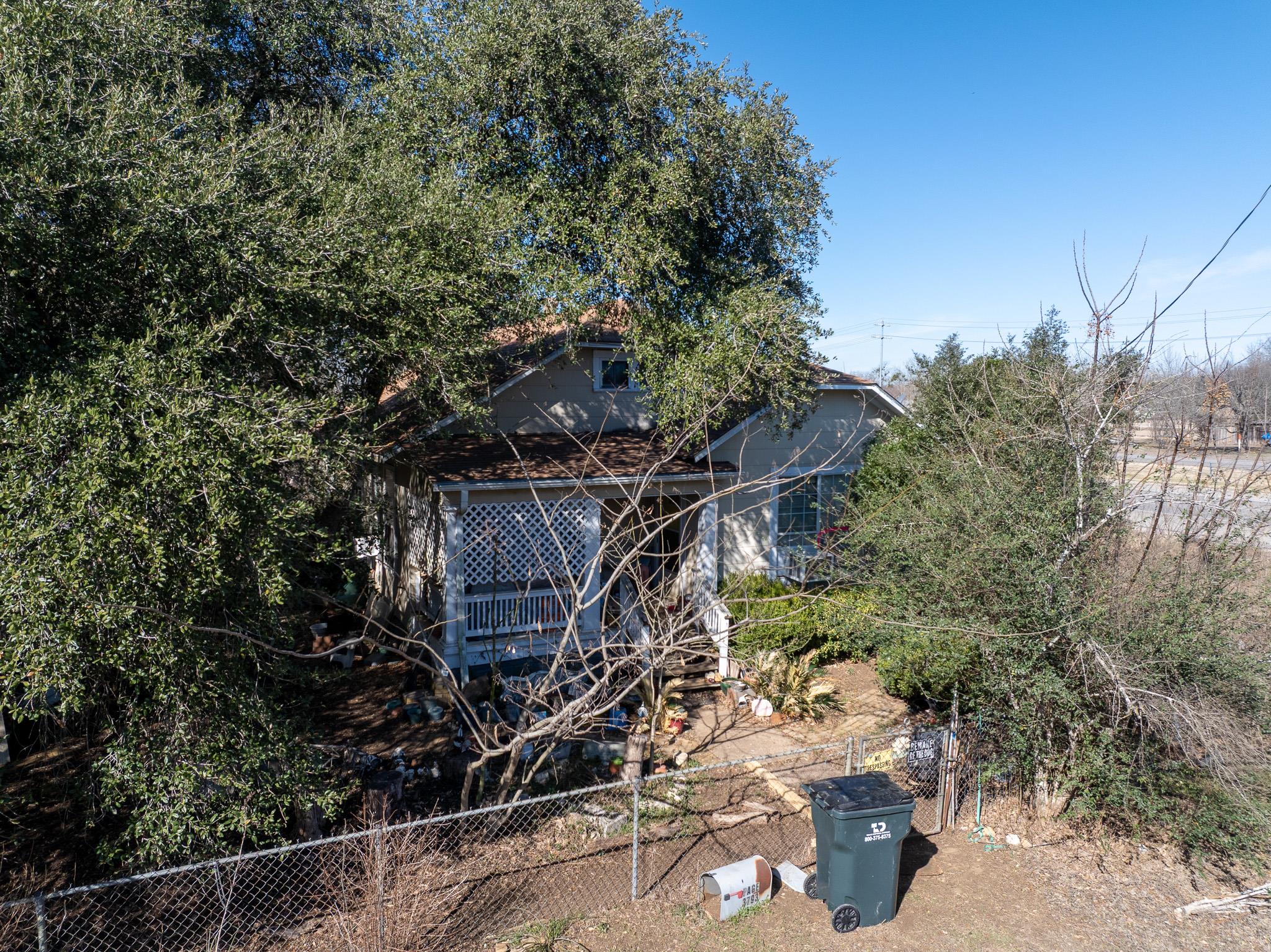 3793 Us-290 E, Paige, TX 78659