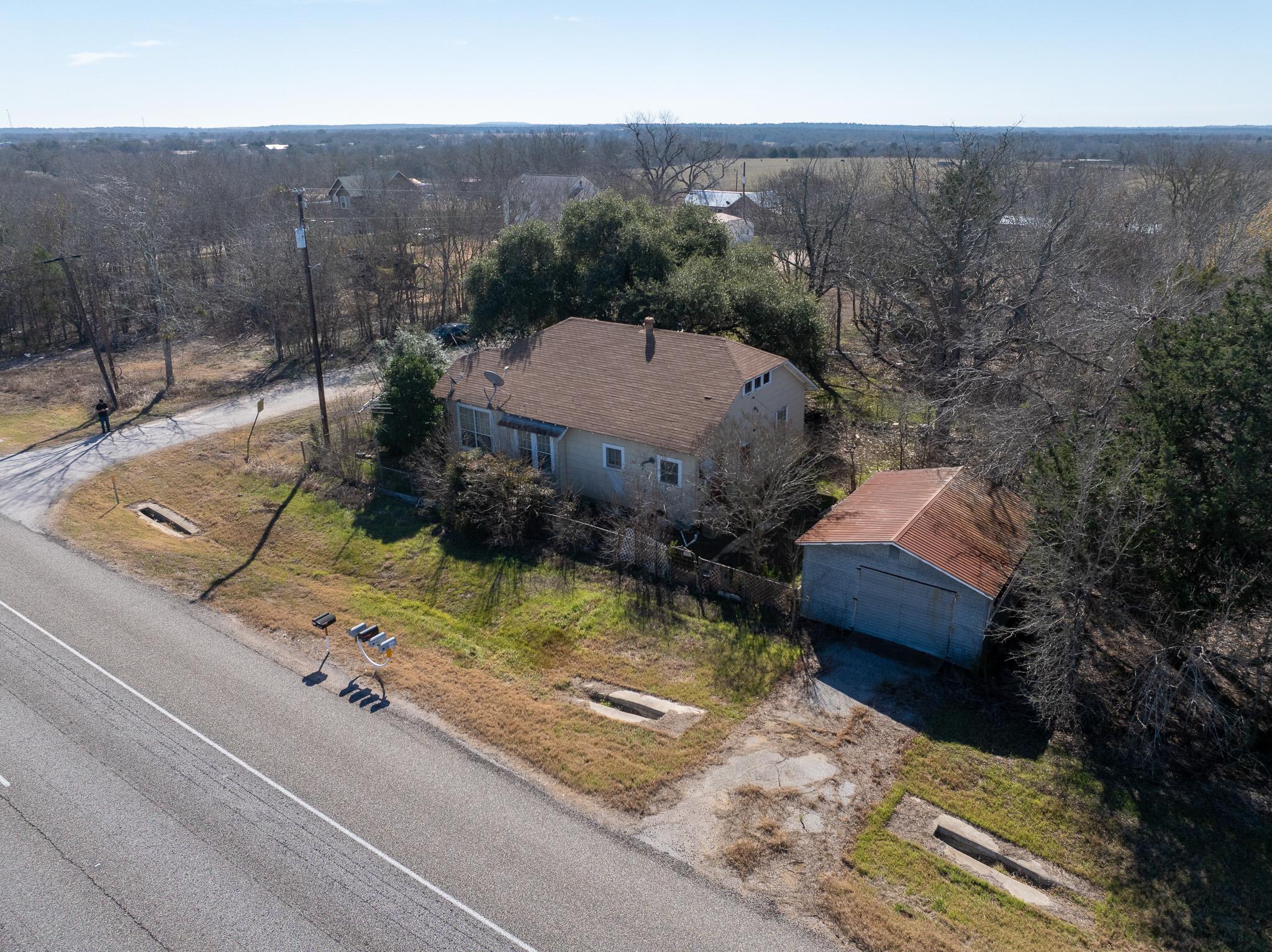 3793 Us-290 E, Paige, TX 78659