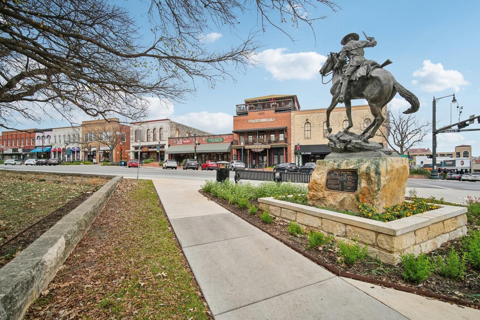 141 Cutleaf Cv, San Marcos, TX 78666