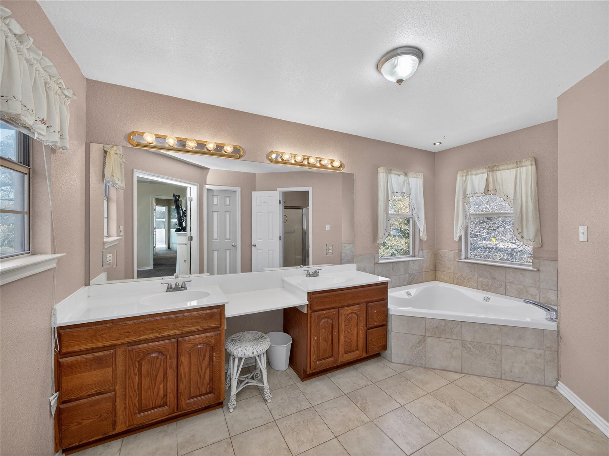 380 Salado Creek Rd, Salado, TX 76571