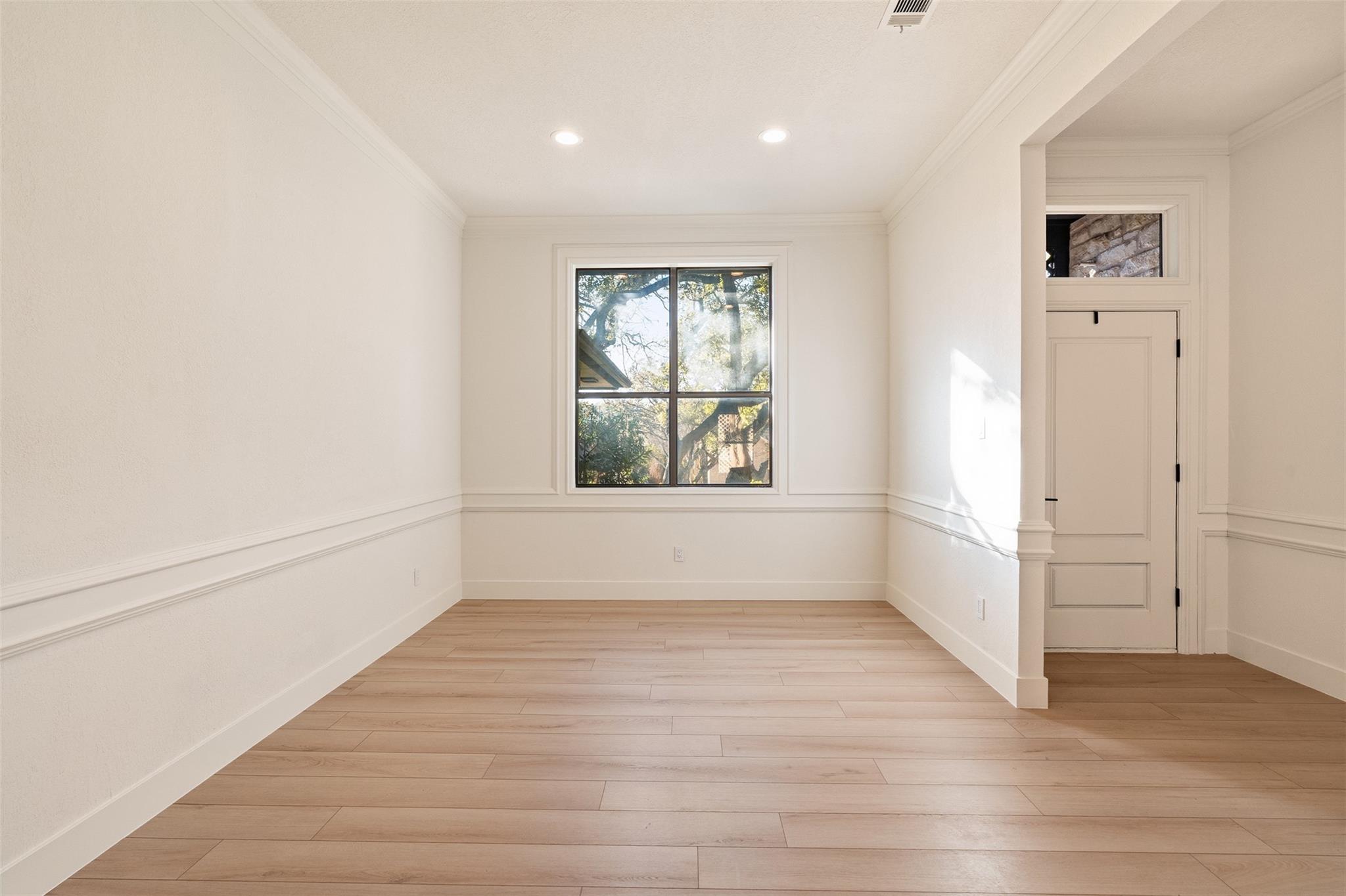 300 Norwood Dr W, Georgetown, TX 78628