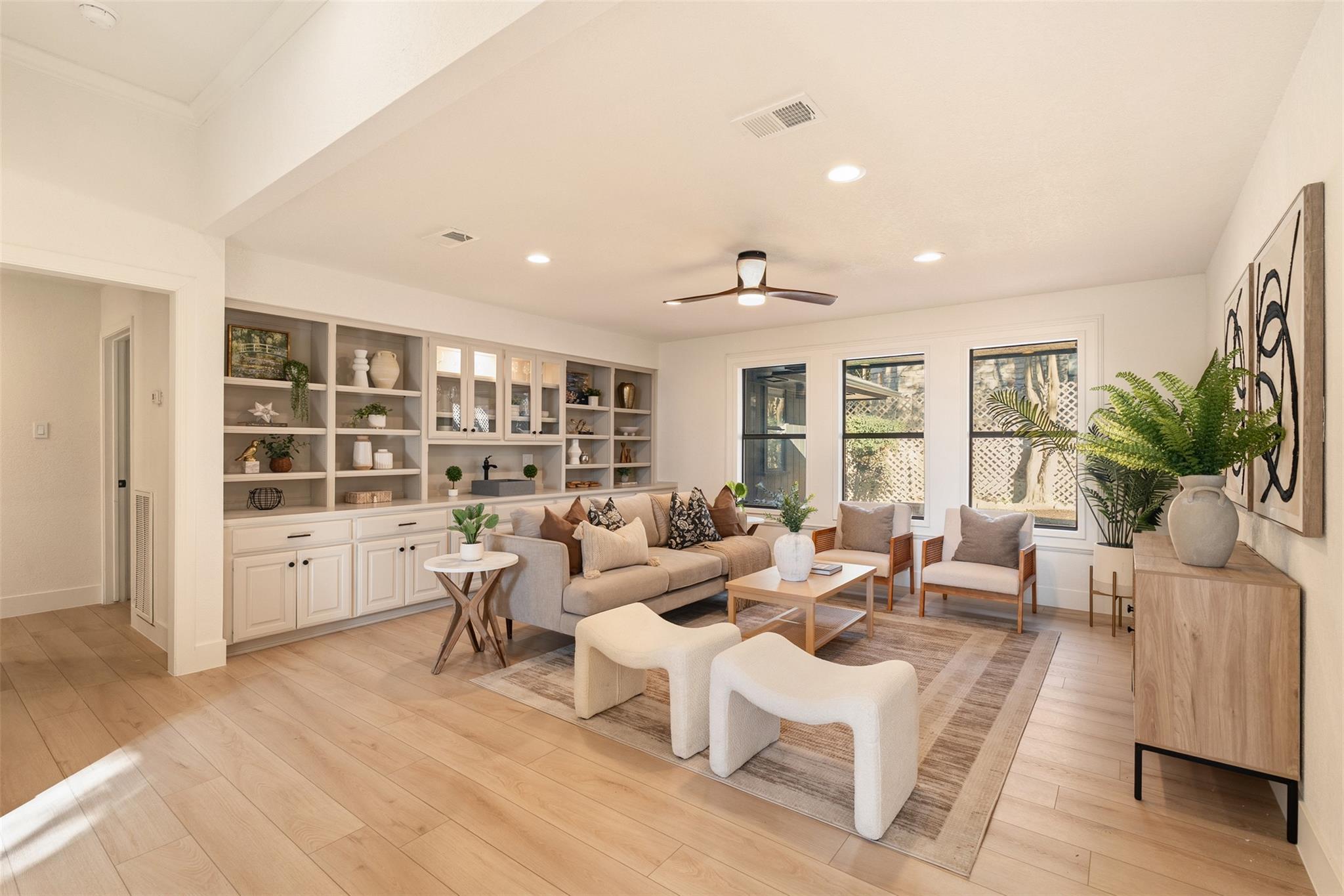 300 Norwood Dr W, Georgetown, TX 78628