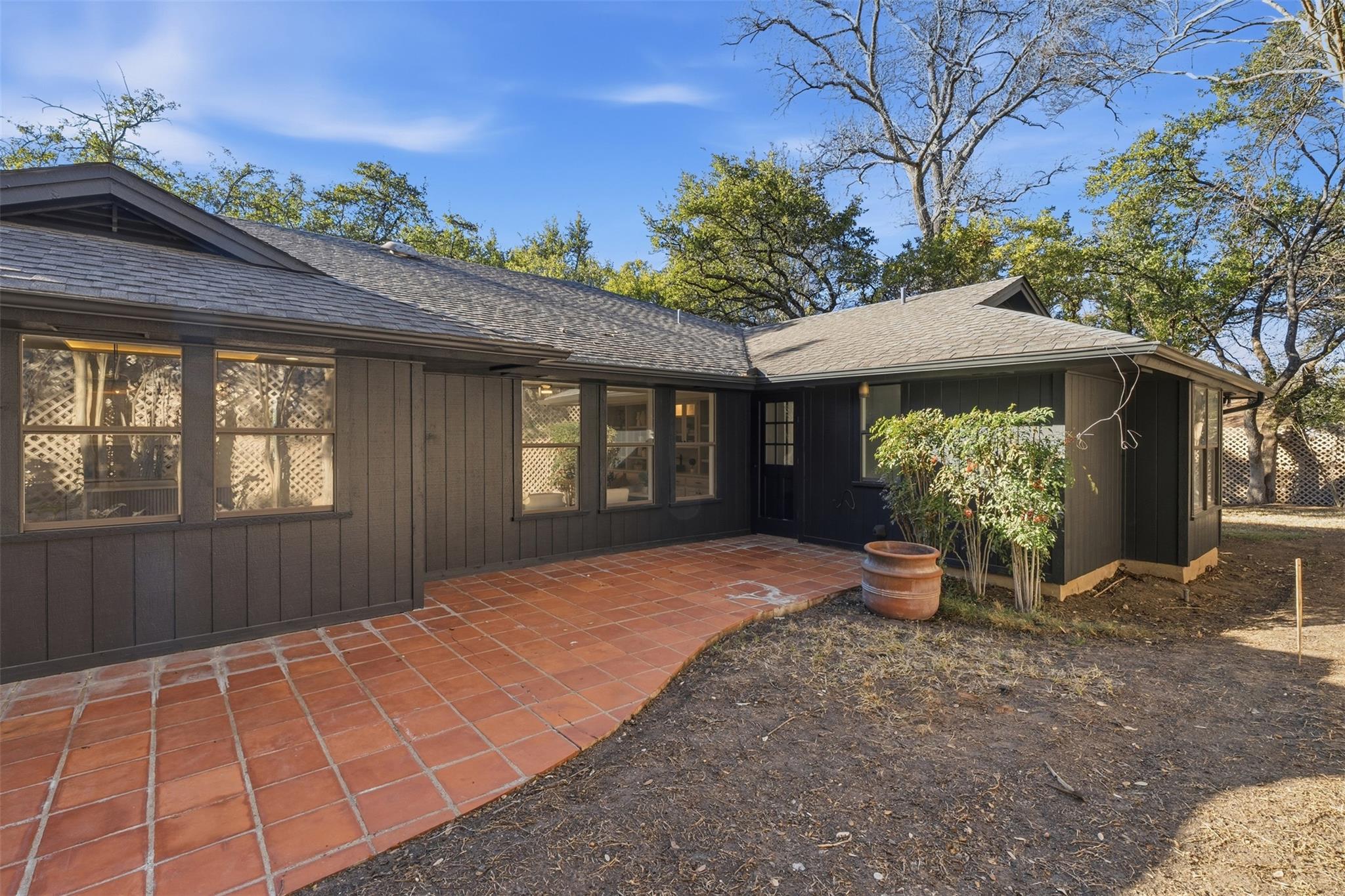 300 Norwood Dr W, Georgetown, TX 78628