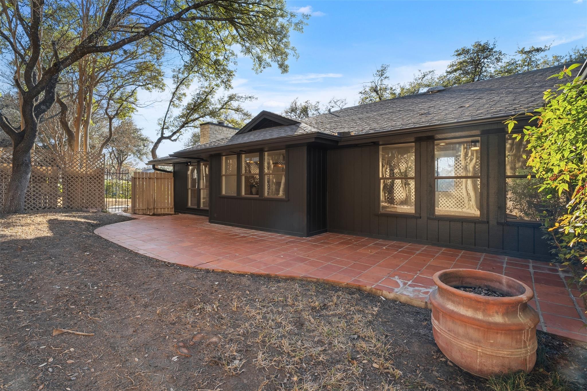 300 Norwood Dr W, Georgetown, TX 78628