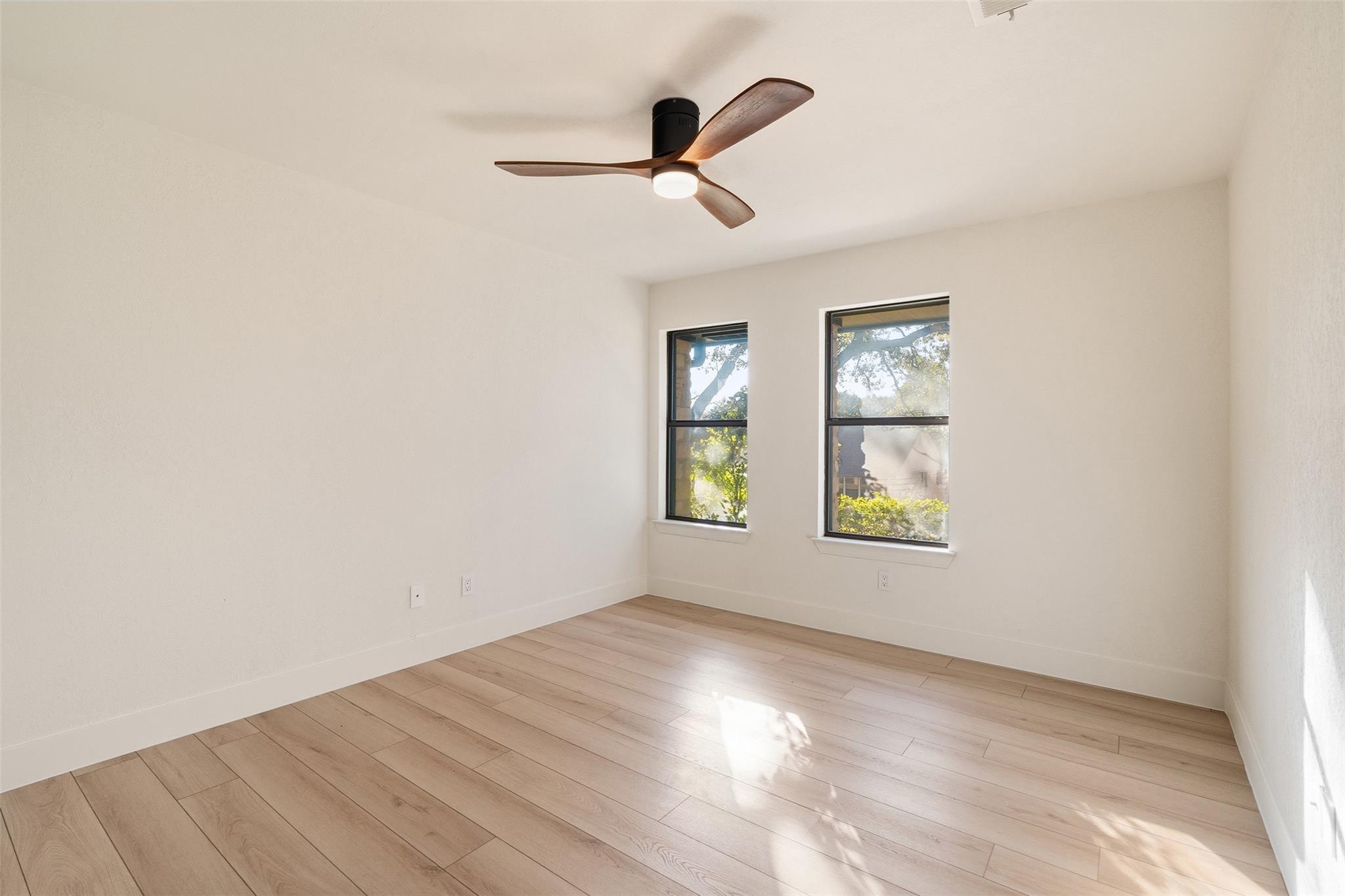 300 Norwood Dr W, Georgetown, TX 78628