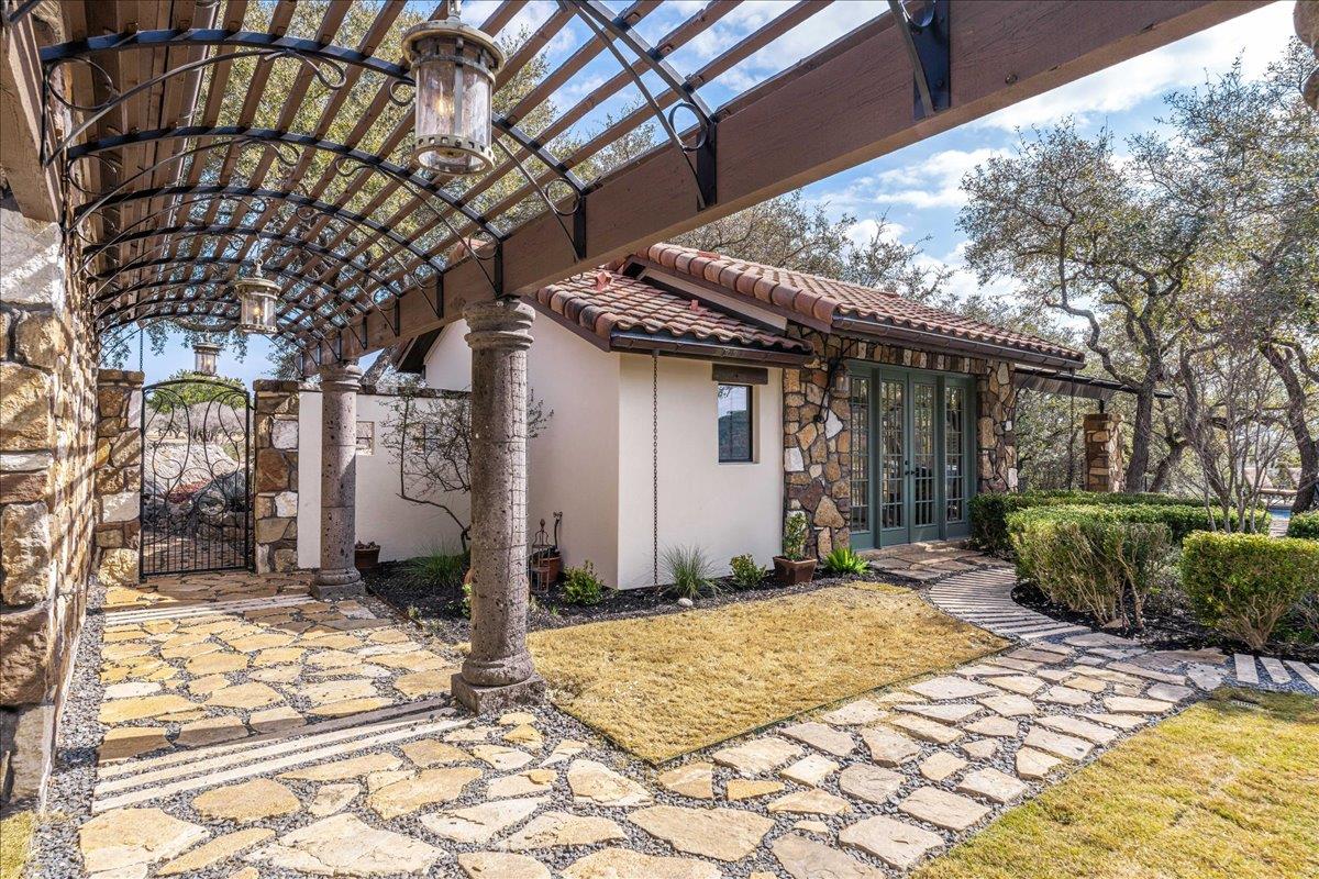 2808 & 2804 Fall Creek Estates Dr, Spicewood, TX 78669