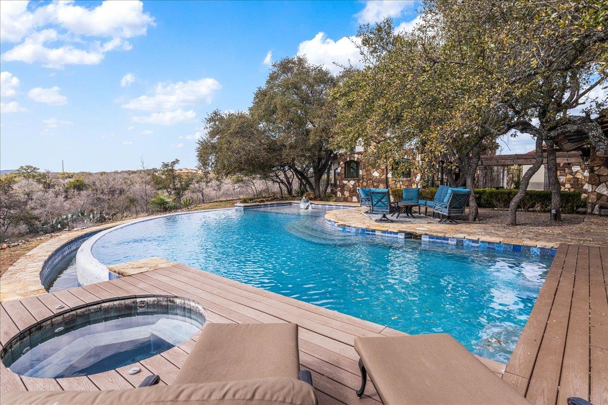 2808 & 2804 Fall Creek Estates Dr, Spicewood, TX 78669