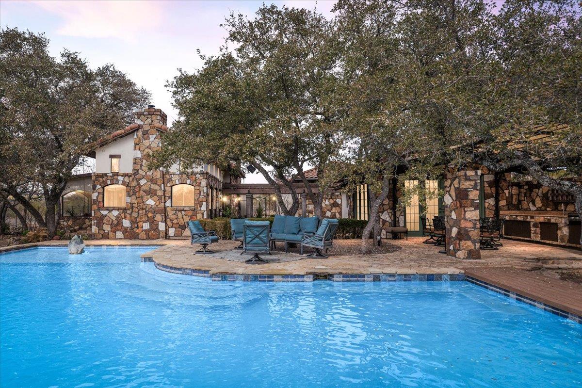 2808 & 2804 Fall Creek Estates Dr, Spicewood, TX 78669