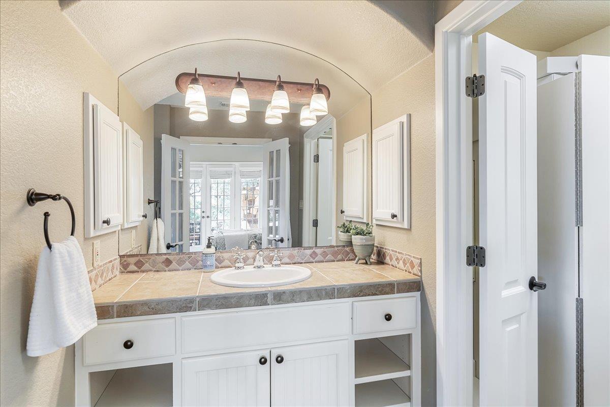 2808 & 2804 Fall Creek Estates Dr, Spicewood, TX 78669