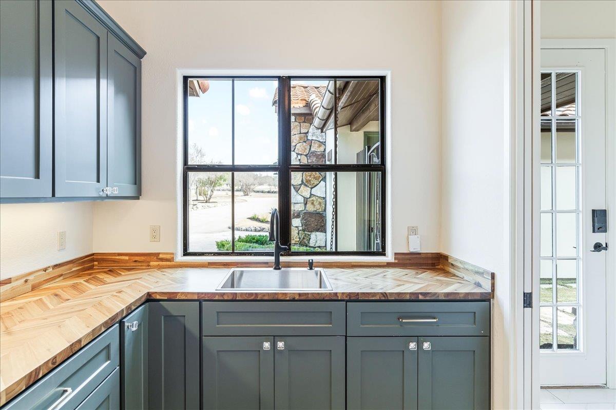 2808 & 2804 Fall Creek Estates Dr, Spicewood, TX 78669