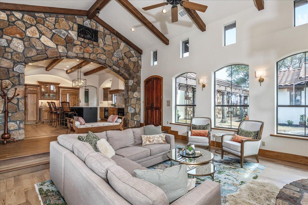 2808 & 2804 Fall Creek Estates Dr, Spicewood, TX 78669