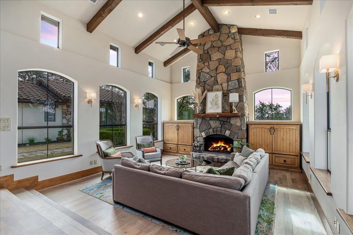 2808 & 2804 Fall Creek Estates Dr, Spicewood, TX 78669