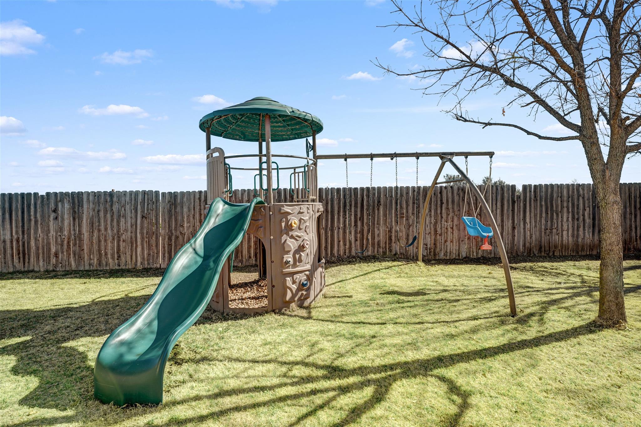 100 Magan Ln, Jarrell, TX 76537