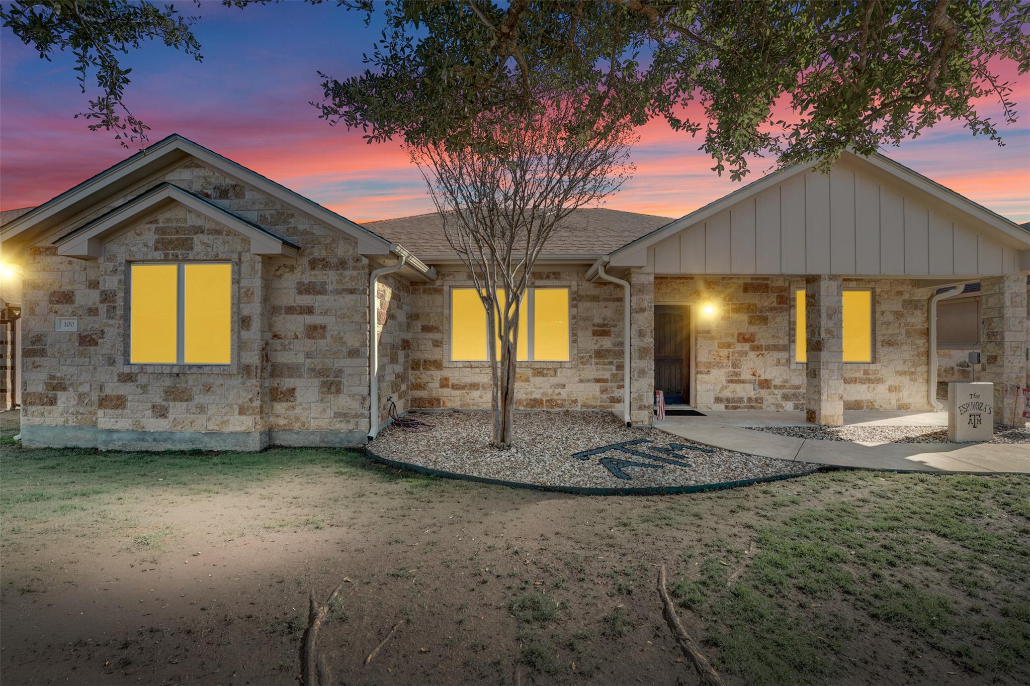 100 Magan Ln, Jarrell, TX 76537