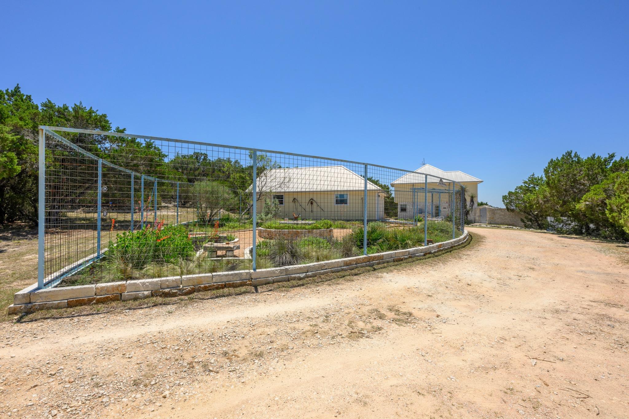 1316 Overland Stage Rd, Dripping Springs, TX 78620