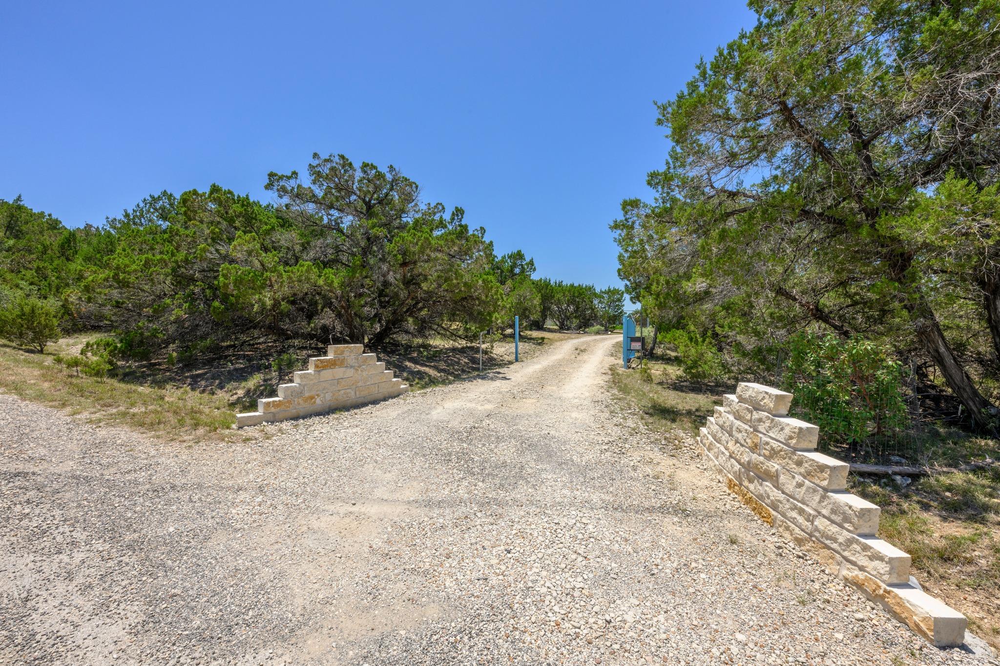 1316 Overland Stage Rd, Dripping Springs, TX 78620