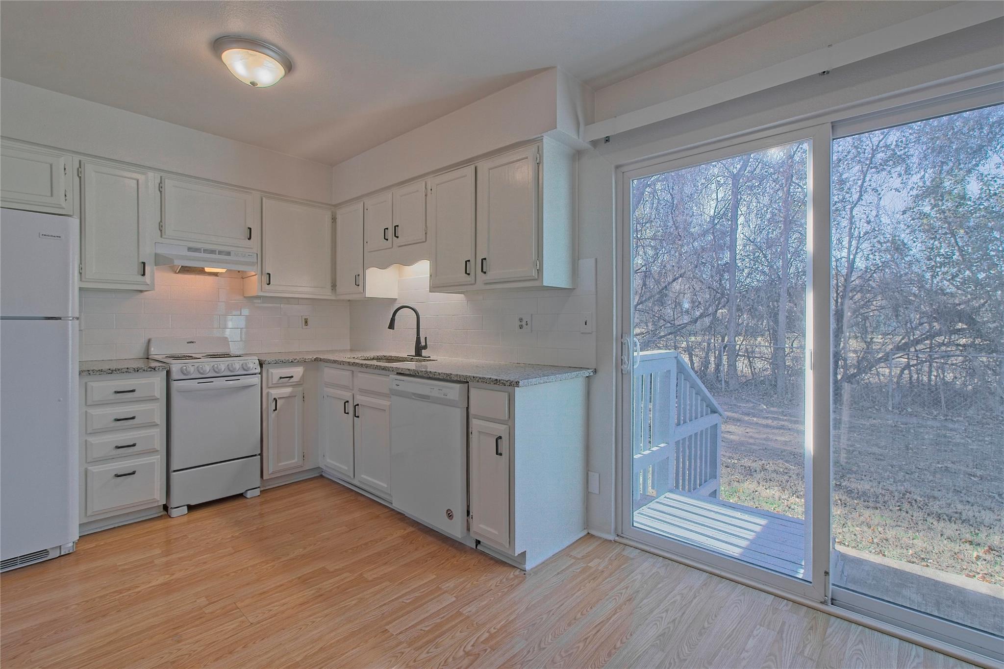 3004 Whisper Oaks Ln # D, Georgetown, TX 78628