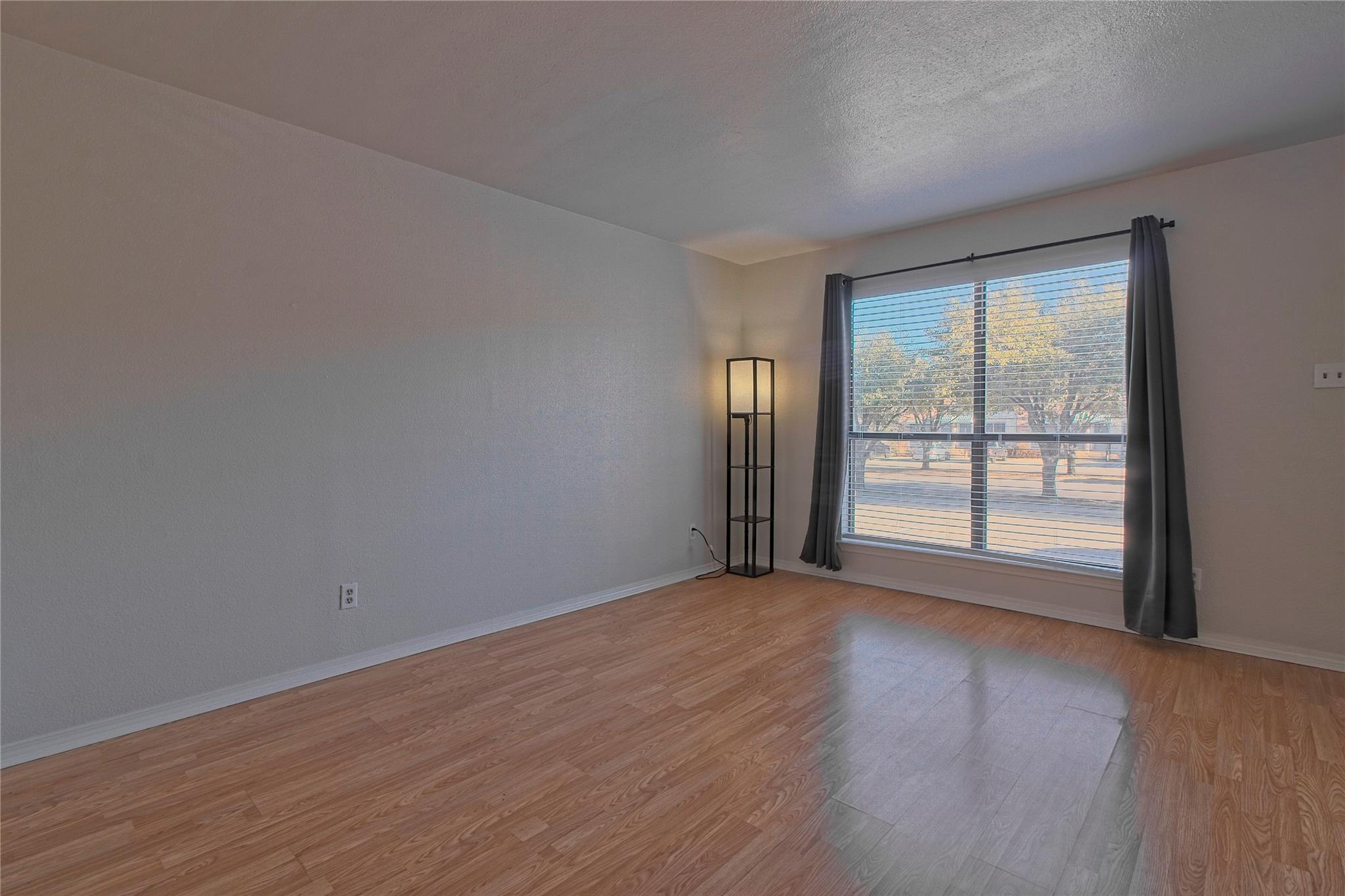 3004 Whisper Oaks Ln # D, Georgetown, TX 78628