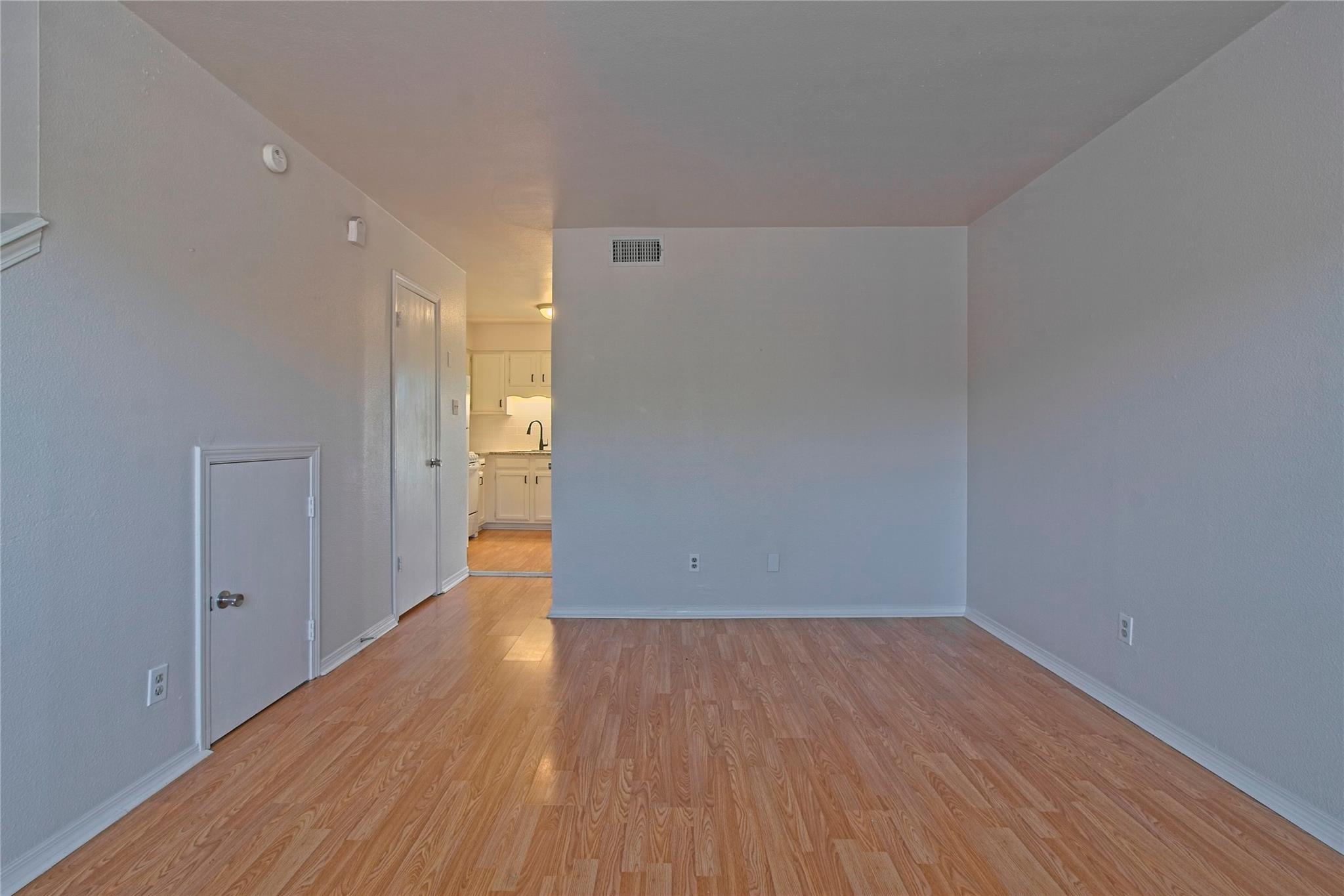 3004 Whisper Oaks Ln # D, Georgetown, TX 78628