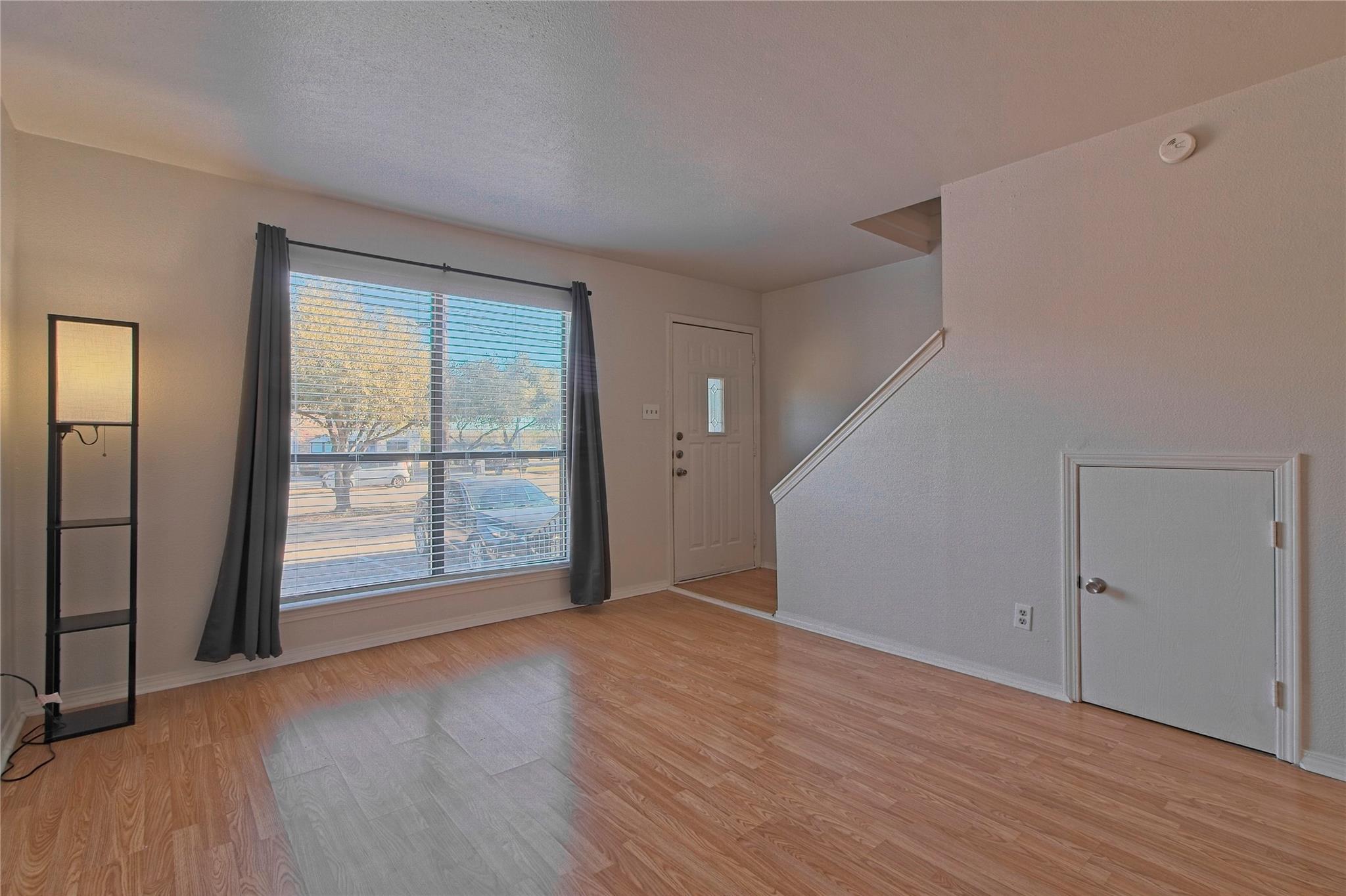 3004 Whisper Oaks Ln # D, Georgetown, TX 78628