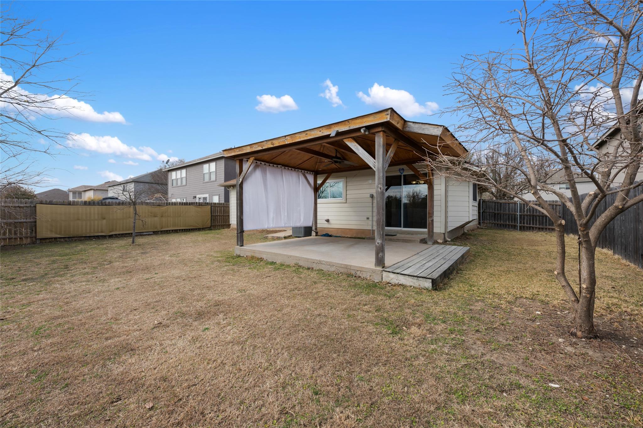 1602 Candlelight Dr, Leander, TX 78641