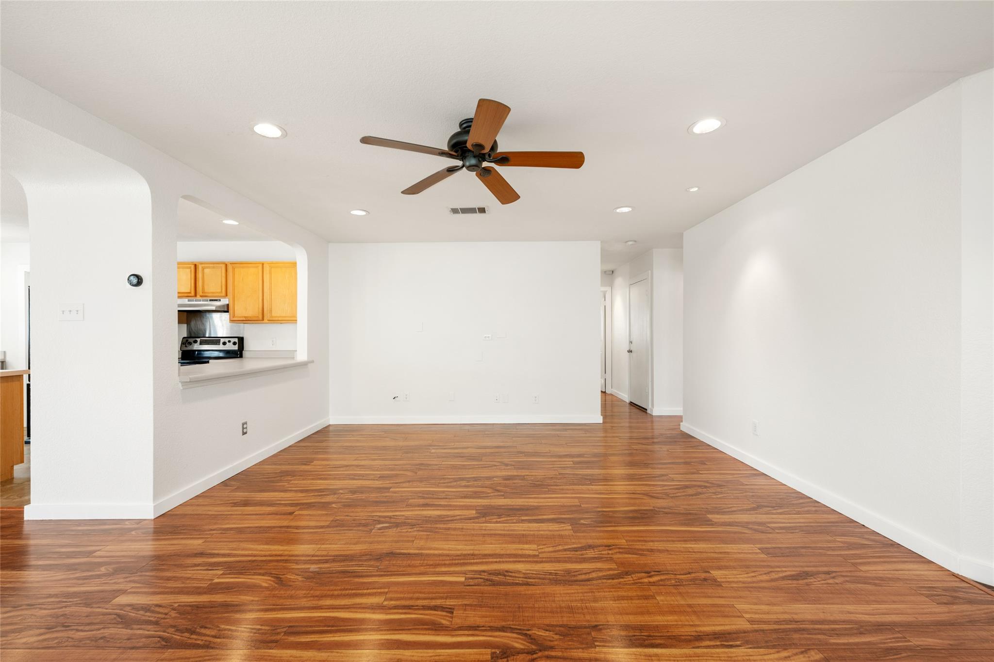 1602 Candlelight Dr, Leander, TX 78641