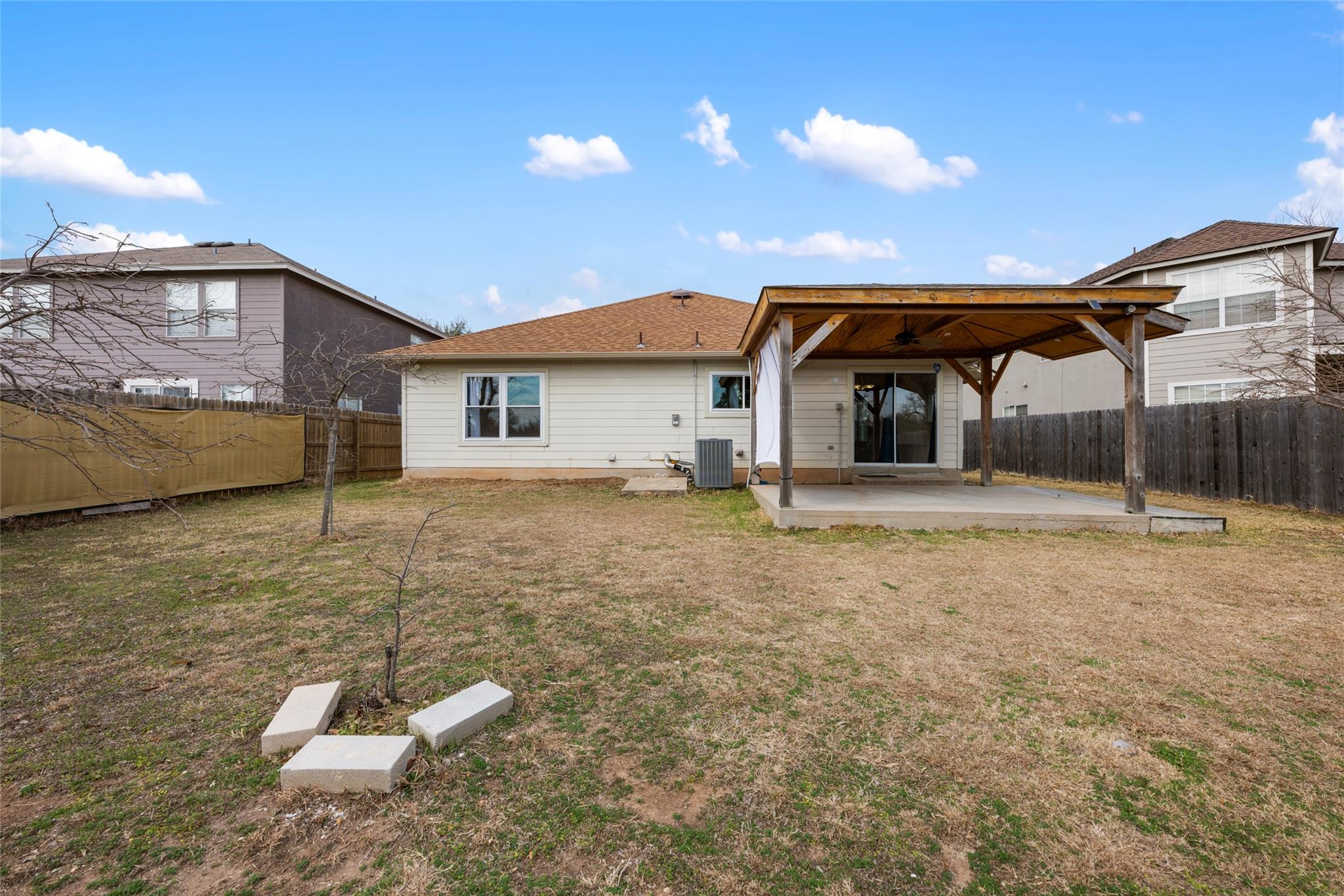 1602 Candlelight Dr, Leander, TX 78641